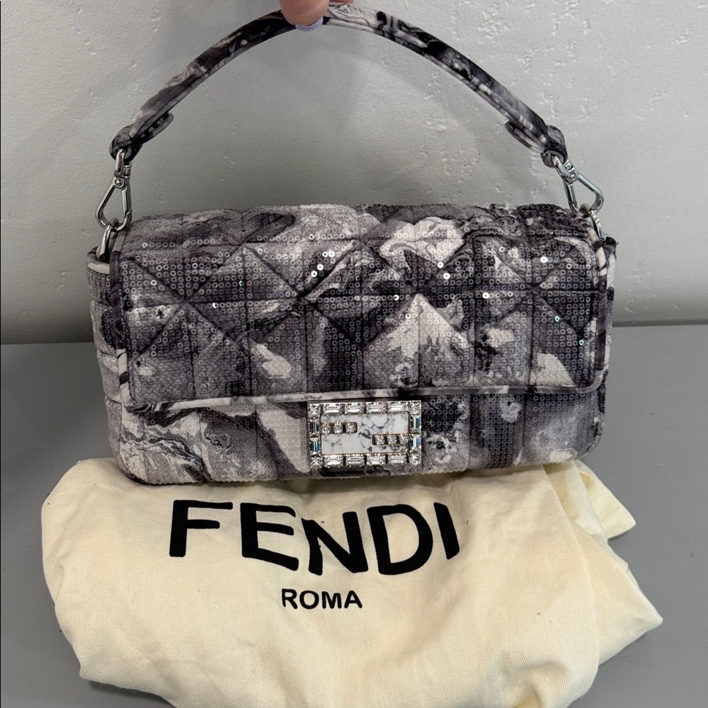 🦄 RARE Fendi Marble custom sequin Baguette Shoulder Bag - Picture 2 of 9